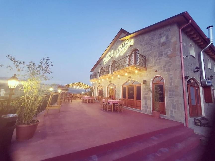 Hostel Bujtina Te Xhako Përmet Exterior foto