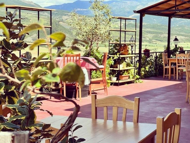 Hostel Bujtina Te Xhako Përmet Exterior foto