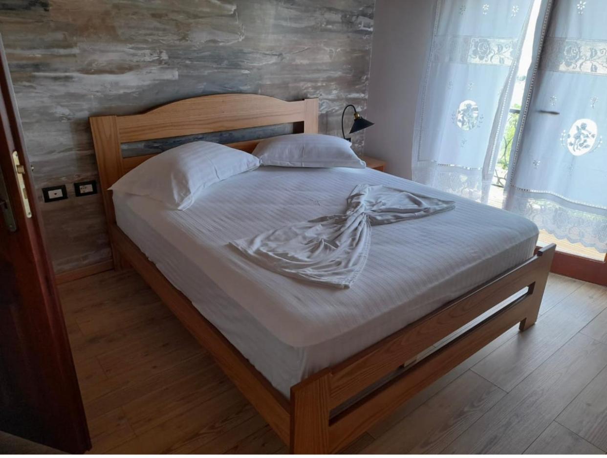 Hostel Bujtina Te Xhako Përmet Exterior foto